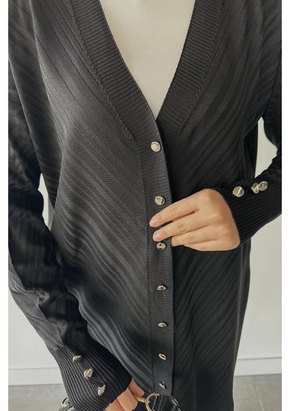 Desenli Ön Düğmeli Tesettür Triko Hırka (M-L-Xl Uyumludur) P-00018882 fırsatları