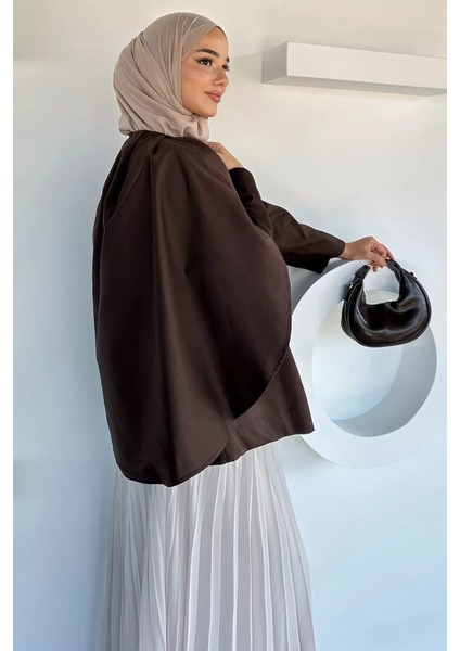 Ön Çıtçıtlı Pelerinli Tesettür Ceket P-00018877 fırsatları