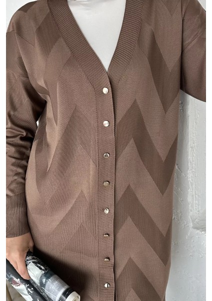 Ön Düğmeli Desenli Tesettür Triko Hırka (M-L-Xl Uyumludur) P-00018881 indirimleri