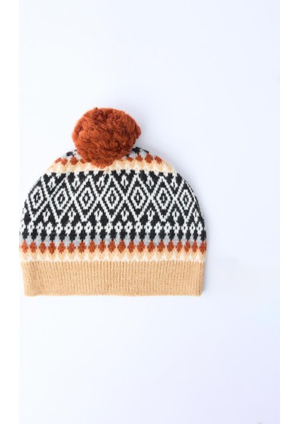 Kahverengi Baklava Desenli Ponpon Detaylı Bere