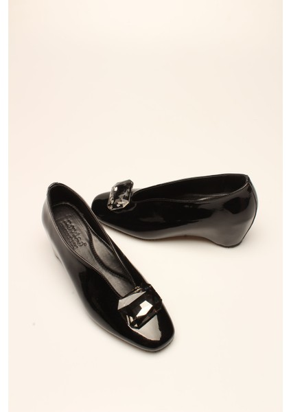 Idil Siyah Rugan Taşlı Kadın Topuklu modelleri