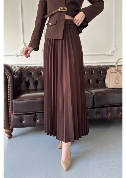 Pileli Etekli Tasarım Takım- Kahverengi