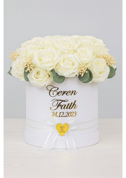 Silindir Kutuda Gerçek Görünümlü Yapay Kadife Gül Kız Isteme Buketi