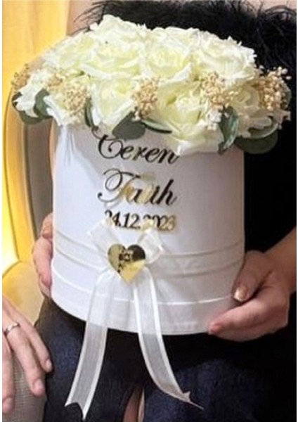 Silindir Kutuda Gerçek Görünümlü Yapay Kadife Gül Kız Isteme Buketi fiyatları