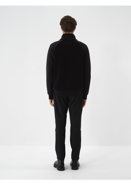 Erkek Siyah Pamuk Dokulu Regular Fit Sweatshirt indirimleri