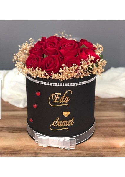 Silindir Kutuda Gerçek Görünümlü Yapay Kadife Gül Kız Isteme Buketi