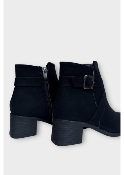 Toka Detaylı Kalın Topuk Sivri Burun Kadın Bot Siyah - Füme indirimleri