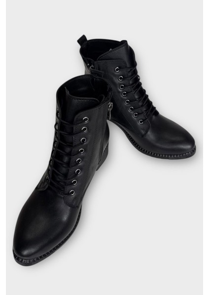 Kadın Bağcık Detaylı Fermuarlı Kalın Topuk Bot Siyah fırsatları