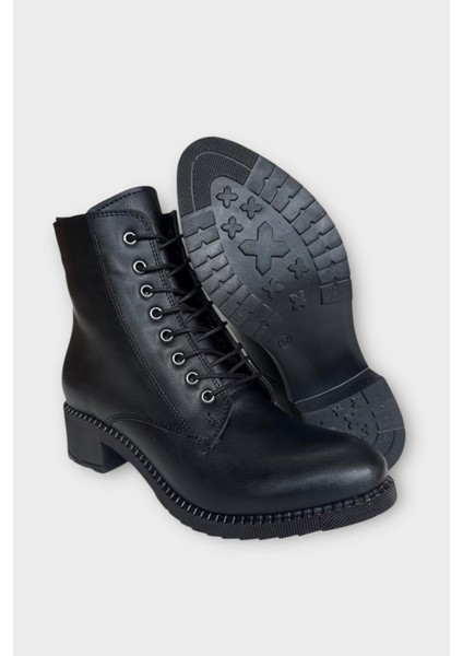 Kadın Bağcık Detaylı Fermuarlı Kalın Topuk Bot Siyah