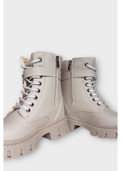 Kadın Çanta Detay Yüksek Kalın Taban Bağcıklı Fermuarlı Bot Bej modelleri