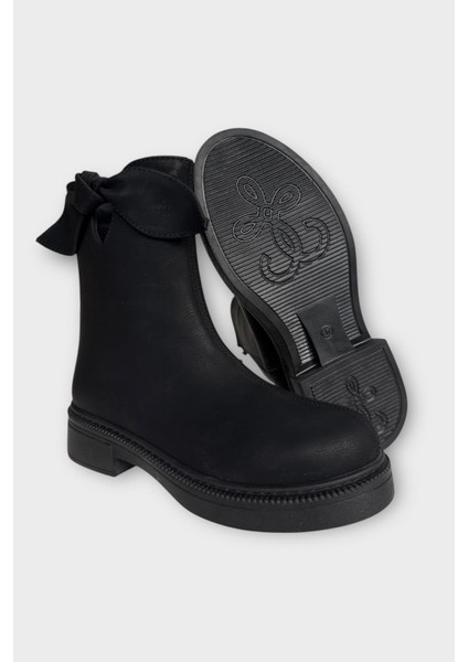 Süet Fiyonk Detaylı Fermuarlı Kadın Bot Siyah indirimleri