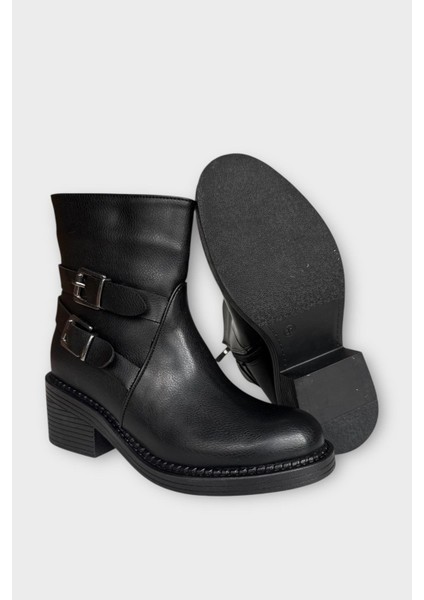 Toka Detaylı Topuklu Fermuarlı Kadın Bot Siyah