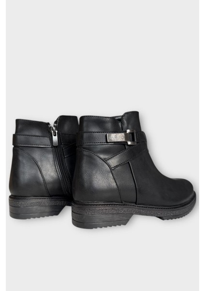 Kadın Tarz Toka Detaylı Günlük Klasik Bot Siyah