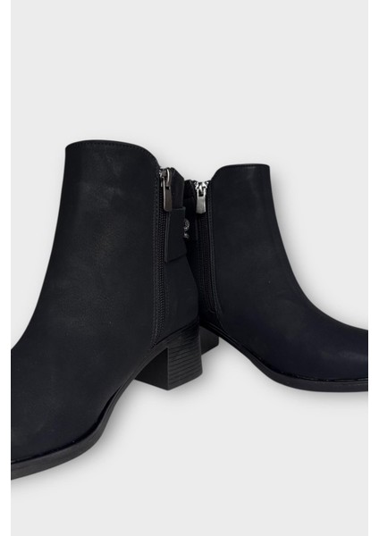 Kadın Taş Zincir Detaylı Topuklu Kadın Bot Siyah - Füme modelleri