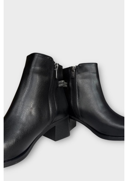 Kadın Taş Zincir Detaylı Topuklu Kadın Bot Siyah modelleri