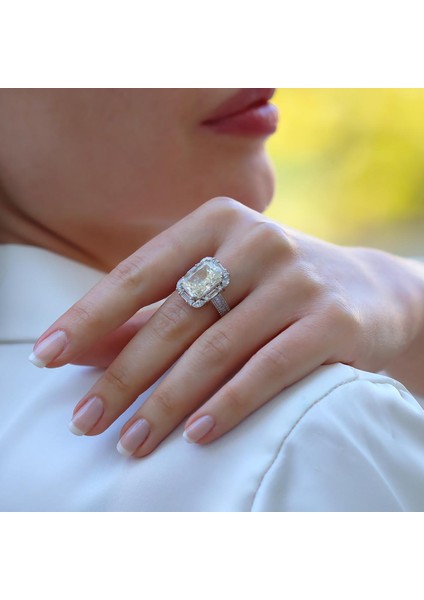 Emerald Icecut Taşlı Gümüş Yüzük modelleri