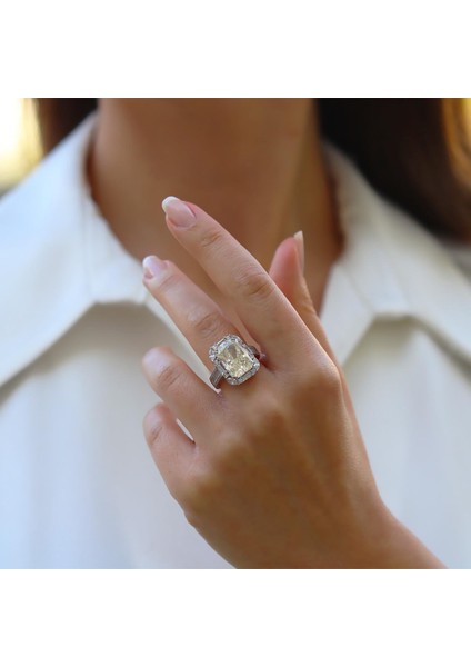 Emerald Icecut Taşlı Gümüş Yüzük fırsatları