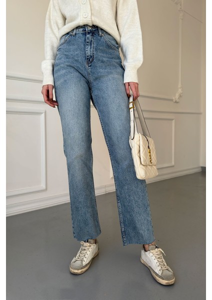 Kesik Paça Boyfit Jean- Mavi