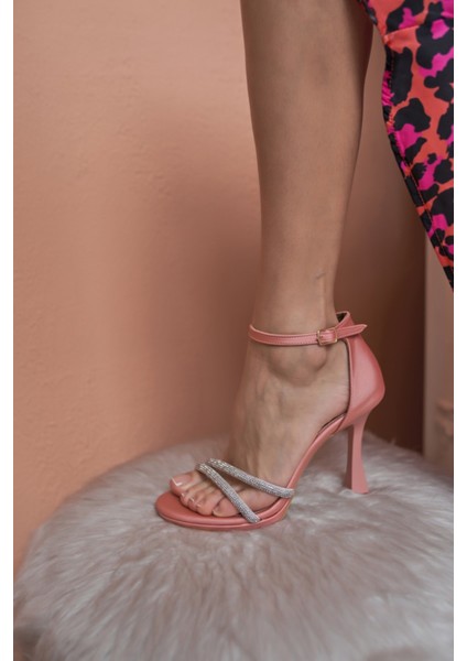 Kasia Kadın Bej Saten Taş Detay Topuklu Abiye Ayakkabi fiyatları