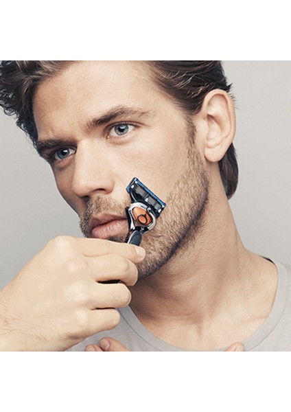 Bt 5040 Kablosuz Saç & Sakal Şekillendirici - Siyah/mavi Kablosuz + Gillette Fusion+Taşıma Çantası (Onerous ) fırsatları