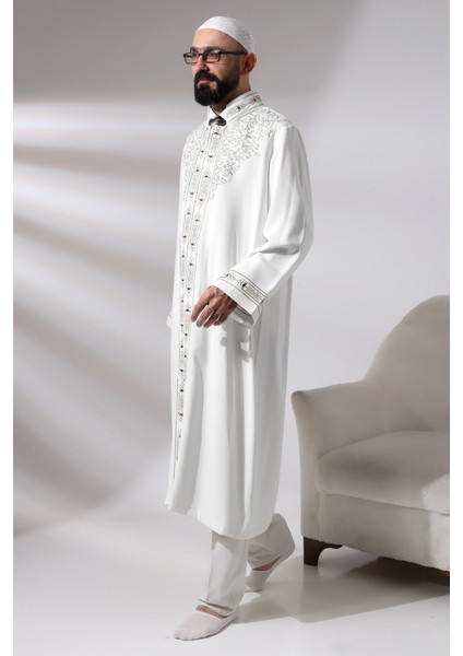 Beyaz Erkek Namaz Elbisesi Hakim Yaka Nakış Işlemeli Imam Cübbesi fiyatları