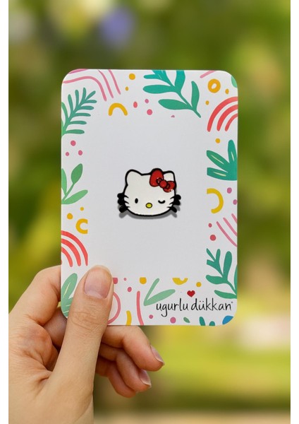 Göz Kırpan Hello Kıtty Rozeti