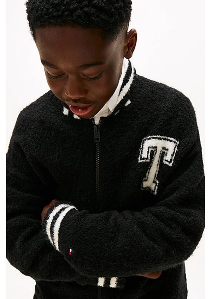 Erkek Çocuk Regular Fit Harf Aplikeli Şeritli Yaka Kolej Hırka - Siyah fırsatları