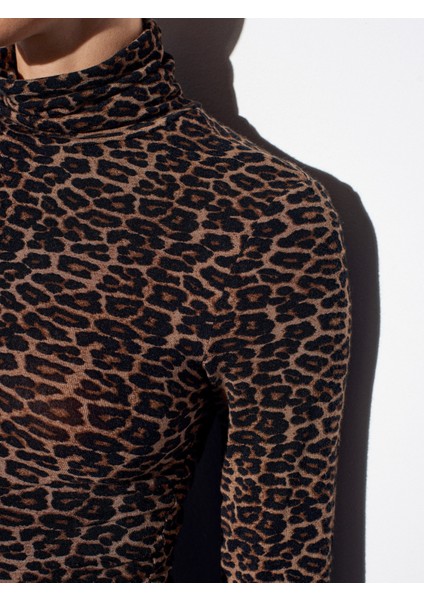 32321 Leopar Desen Balıkçı Yaka Top-Kahve fırsatları