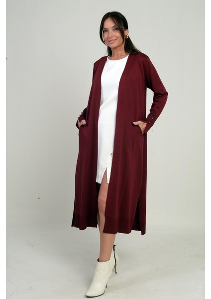 Kadın Kolları Düğme Detaylı Cepli Yanları Yırtmaaçlı Uzun Hırka fiyatları