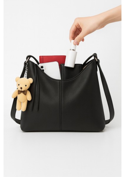 Kadın Suni Deri Ayarlanabilir Omuz Askılı Ayıcıklı Omuz ve Sırt Çantası Olabilen Omuz Çantası fırsatları