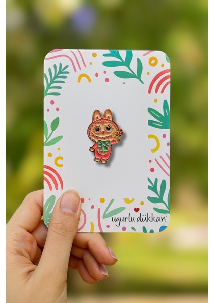 Çiçekli Pembe Labubu Rozeti