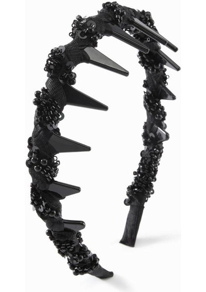 Siyah Tül Kumaş ve Boncuk Işlemeli Köpekbalığı Dişli Kemik Taç