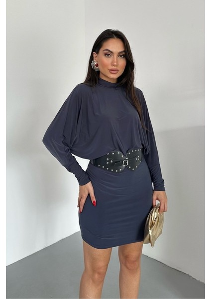 Kadın Elbise Mini Şık Kemerli Yarım Balıkçı Yaka Uzun Yarasa Kollu Dökümlü Sandy Elbise
