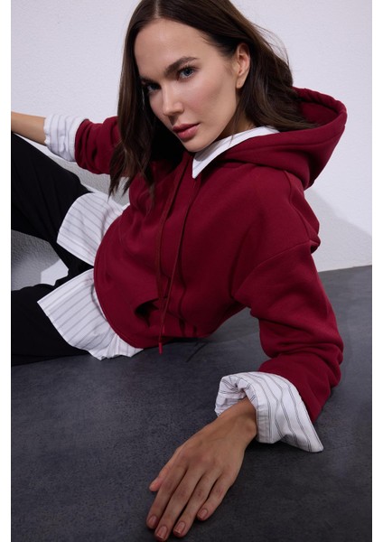 Kadın Oversize Geniş Kesim Pamuklu Yumuşak Dokulu Içi Polarlı Basic Bordo Kapüşonlu Sweatshirt fiyatları