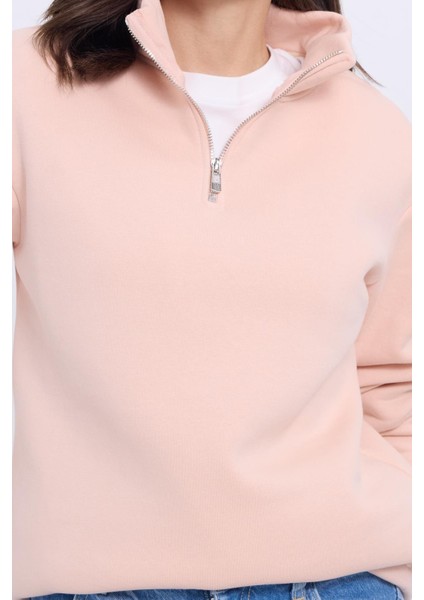 Kadın Relax Fit Rahat Kesim Pamuklu Içi Polarlı Yarım Fermuarlı Somon Dik Yaka Sweatshirt modelleri