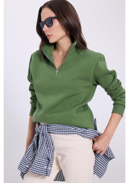 Kadın Relax Fit Rahat Kesim Pamuklu Içi Polarlı Yarım Fermuarlı Yeşil Dik Yaka Sweatshirt