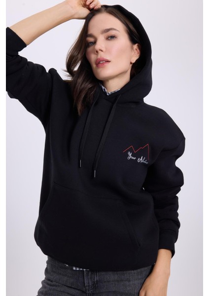 Kadın Oversize Geniş Kesim Pamuklu Yumuşak Dokulu Içi Polarlı Baskılı Siyah Kapüşonlu Sweatshirt