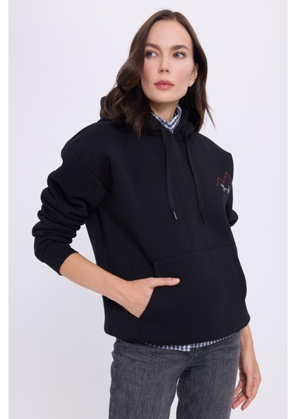Kadın Oversize Geniş Kesim Pamuklu Yumuşak Dokulu Içi Polarlı Baskılı Siyah Kapüşonlu Sweatshirt fiyatları