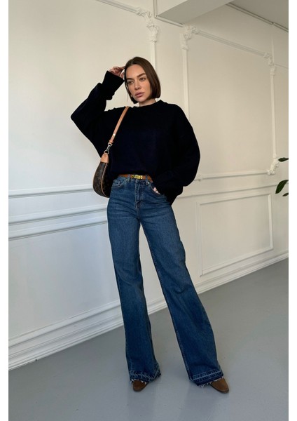 Paçası Pis Dikişli Jean- Mavi