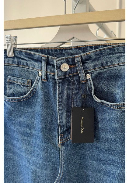 Paçası Pis Dikişli Jean- Mavi