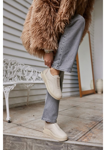 Sarr Kadın Siyah Gercek Deri Lastık Detay Casual Ayakkabi