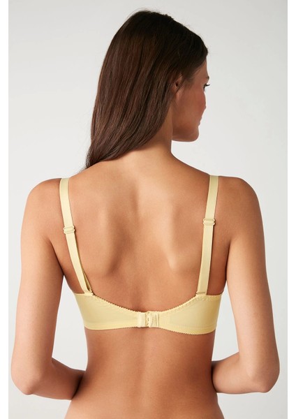 Kom Lidya Dolgusuz Sütyen fırsatları