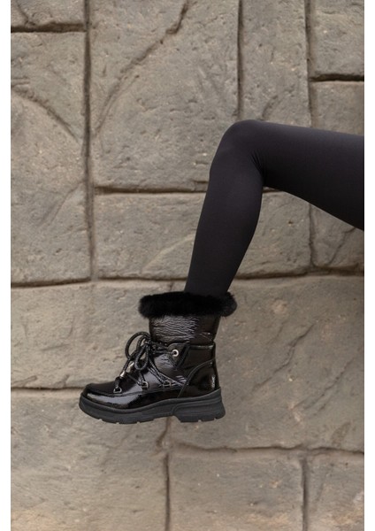 Kadın Siyah Rugan Linnest Bot fırsatları