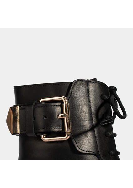 Kadın Siyah Bağcıklı Deri Postal Bot