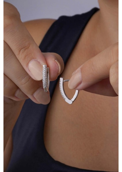 Zirkon Taşlı J Gümüş Küpe modelleri