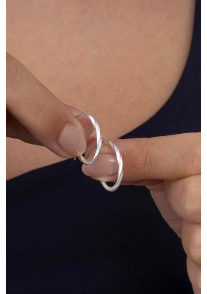 Burgu Model Rodyum Kaplama Kadın Gümüş Küpe modelleri