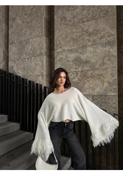 Kadın Püsküllü Triko Kazak Ekru modelleri
