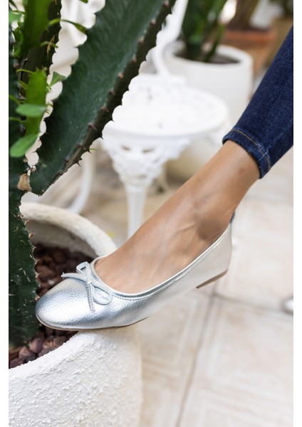 Lumbo Kadın Siyah Leoapar Garnılı Babet fiyatları