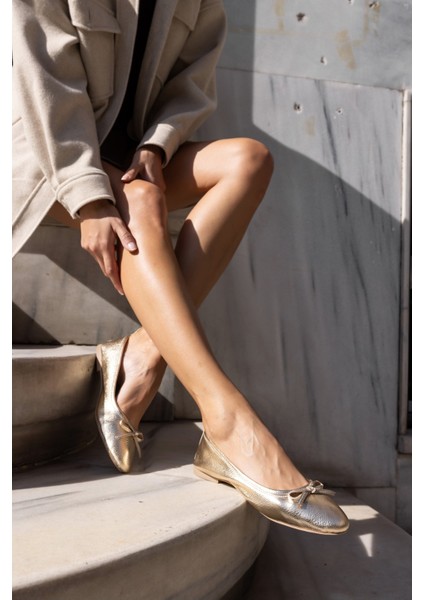 Lumbo Kadın Siyah Leoapar Garnılı Babet modelleri