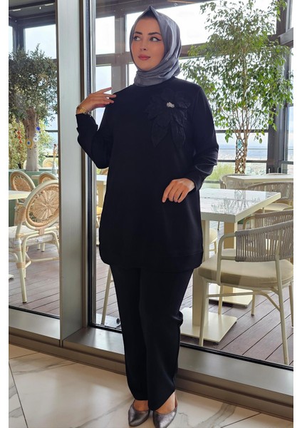 Kadın Dikme Çiçek Detaylı Tesettür Takım fırsatları